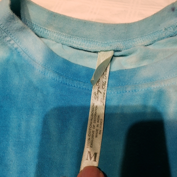 💋 Destination T Shirt, Long Medium, $4 or 6 for $15 - Picture 2 of 4